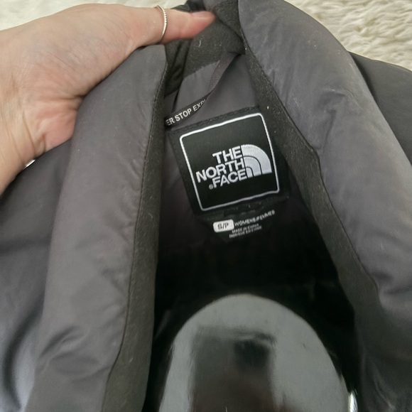 Northface puffer vest - Picture 4 of 11